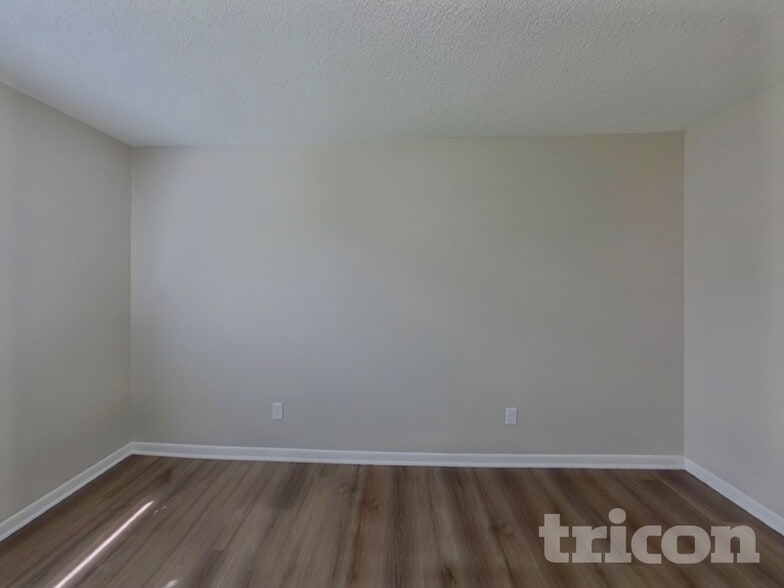 Building Photo - 1444 Willow Creek Ln