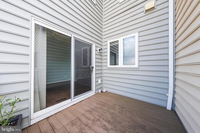 Building Photo - 42644 New Dawn Terrace