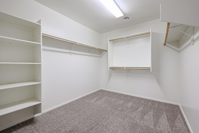 Building Photo - 12226 W Locust Ln