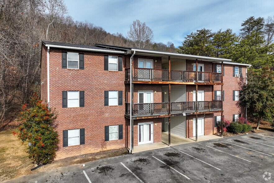 Mountain View Apartments 303 305 Far Side Dr Rogersville TN 37857