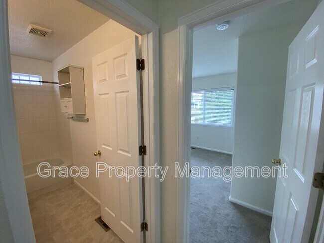 Building Photo - 14334 Craftsman Way