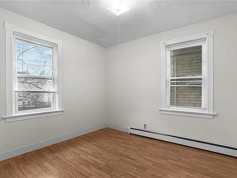 Building Photo - 77 Pekin St