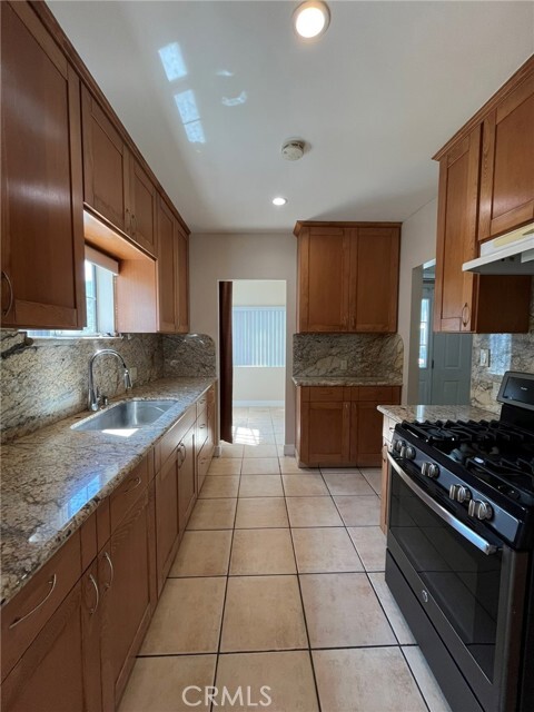 Building Photo - 430 Lincoln Ave