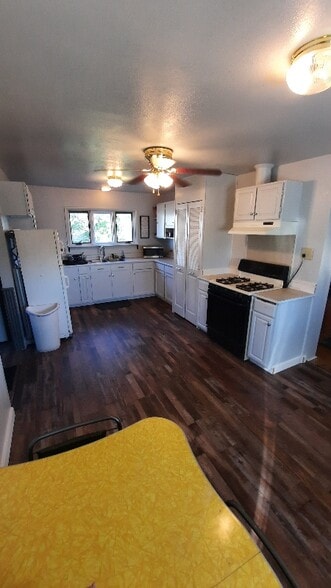 Primary Photo - 709 Indiana St