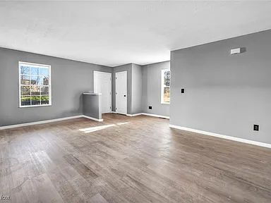 Building Photo - 12210 Oakland Ave