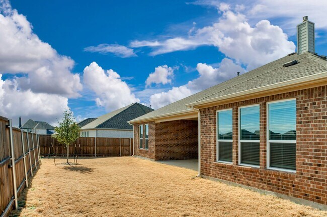 Building Photo - 4532 Westminster Ave