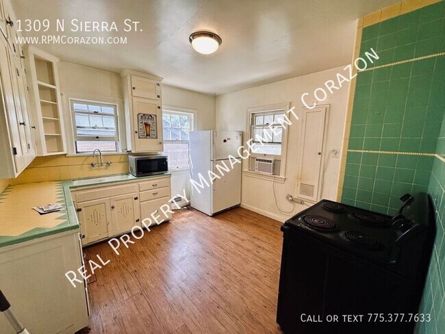 Building Photo - 1309 N Sierra St