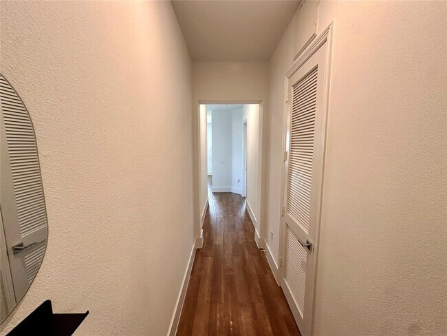 Building Photo - 1508 Blodgett St