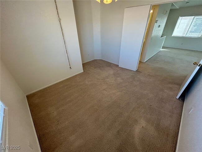 Building Photo - 5325 Clover Blossom Ct