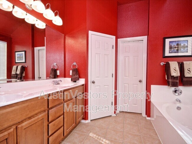 Building Photo - 27 Juniper Berry Way