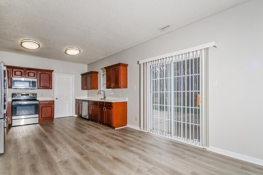 Building Photo - 432 Legacy Blvd