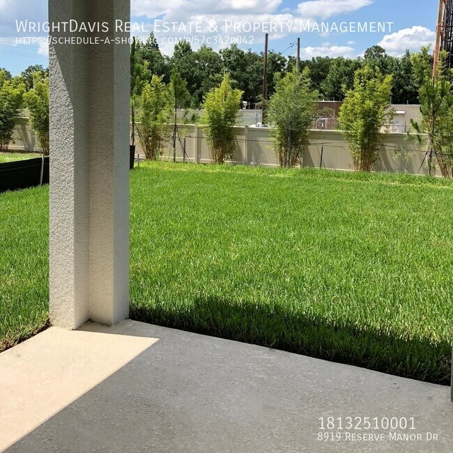 Building Photo - 8919 Reserve Manor Dr