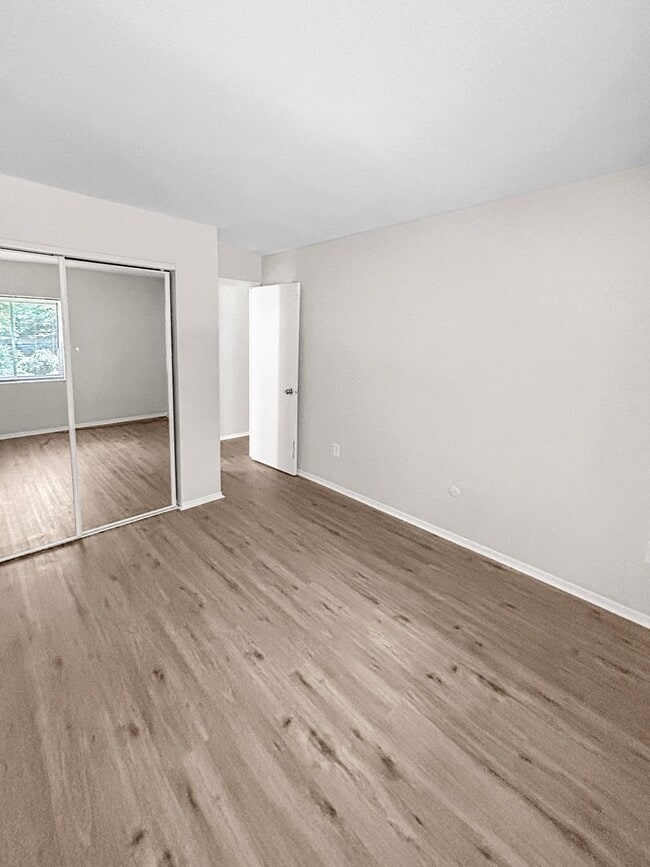Building Photo - One Bedroom Condo in Moon Township!!