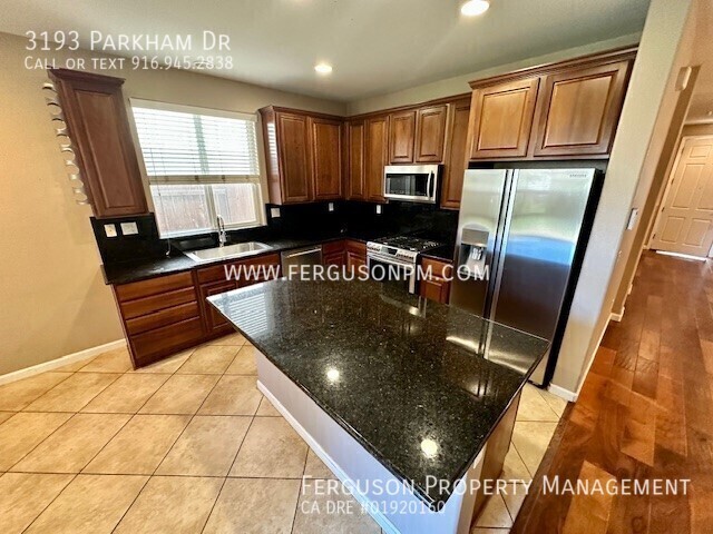 Building Photo - 3193 Parkham Dr