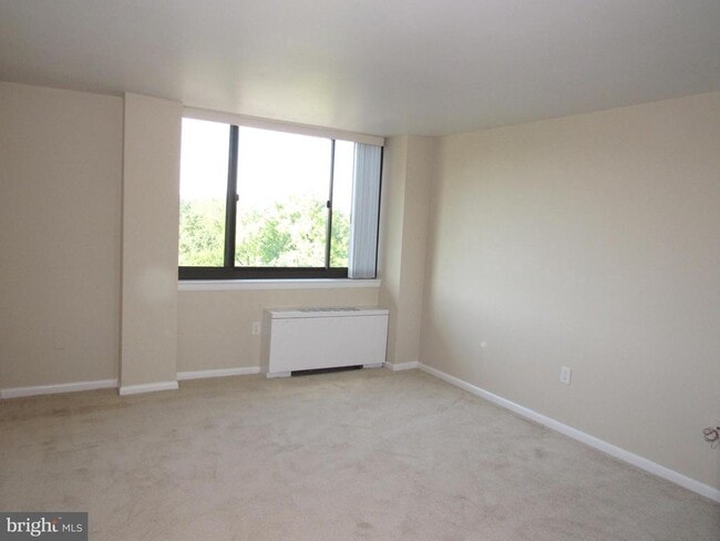 Building Photo - 4201 Cherry Hill Rd