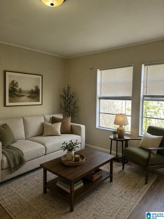 Building Photo - 114 N Main St