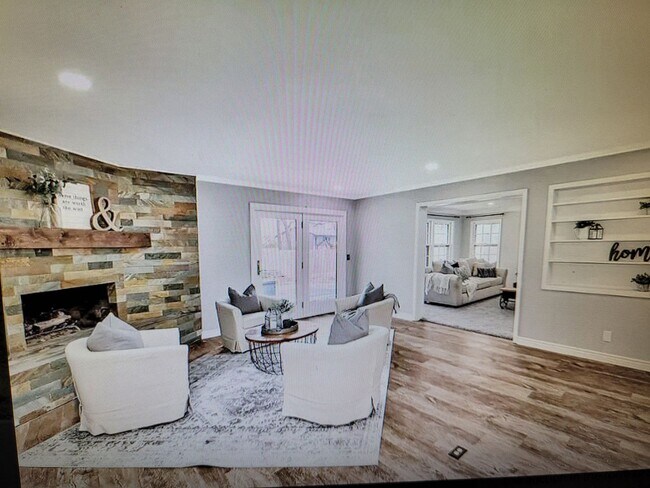 Building Photo - 3 Bed  2 1/2 Bath