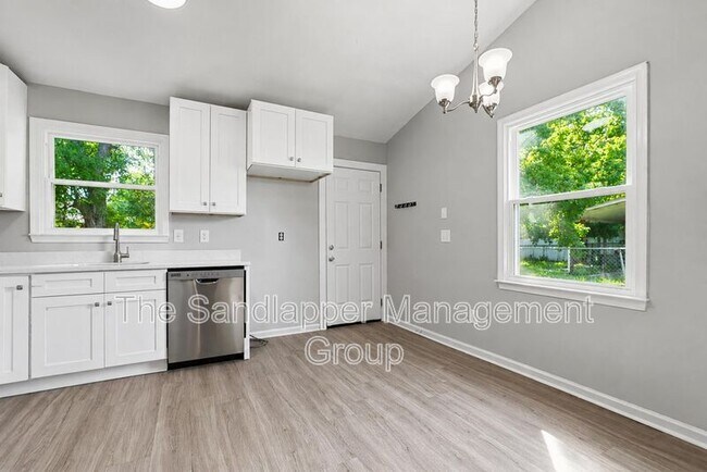 Building Photo - 5230-B Scarsdale Drive