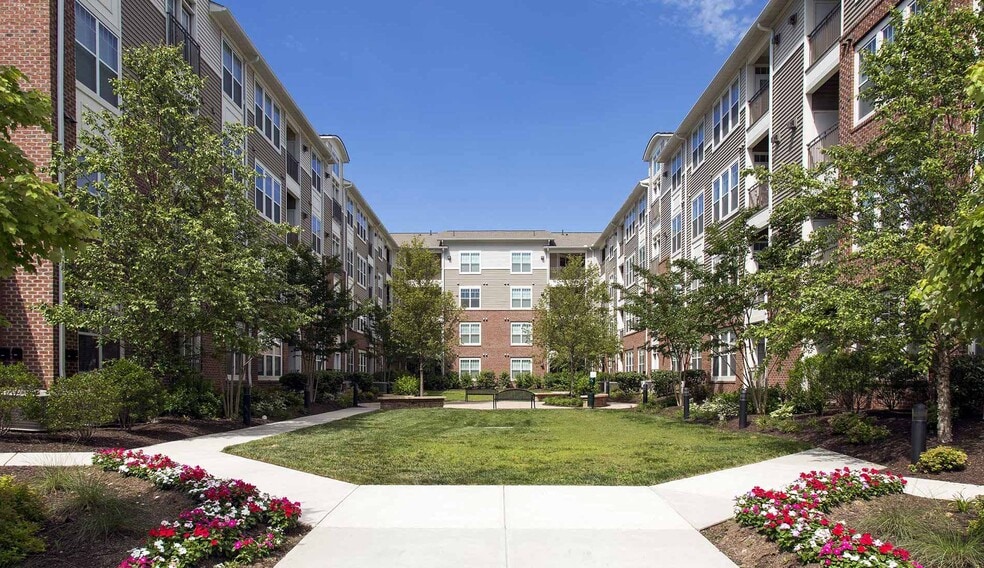 Building Photo - The Enclave at Potomac Club