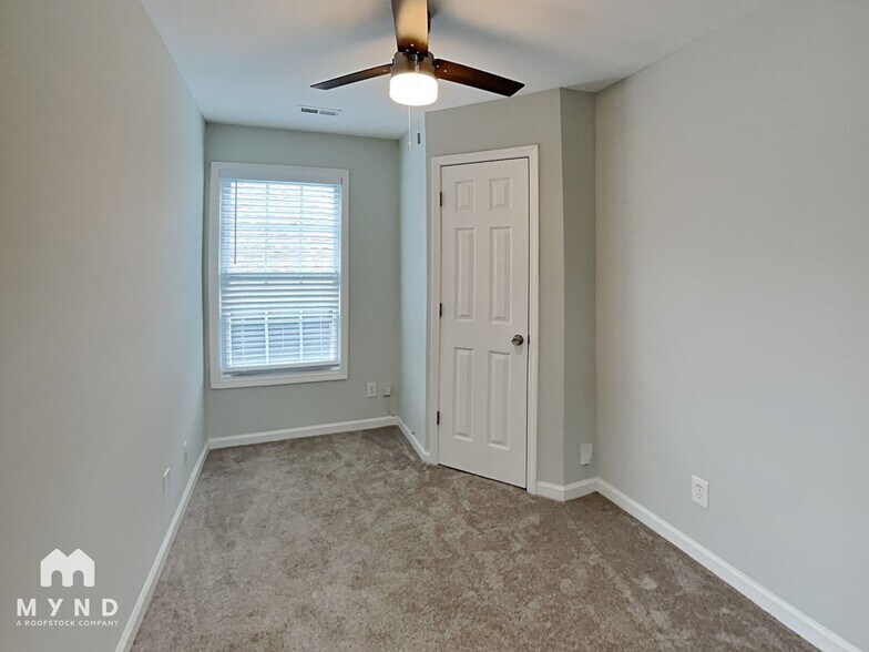 Building Photo - 480 Rockwell St SW