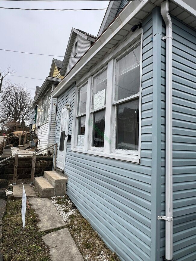 Building Photo - 11 Gaskill Ave