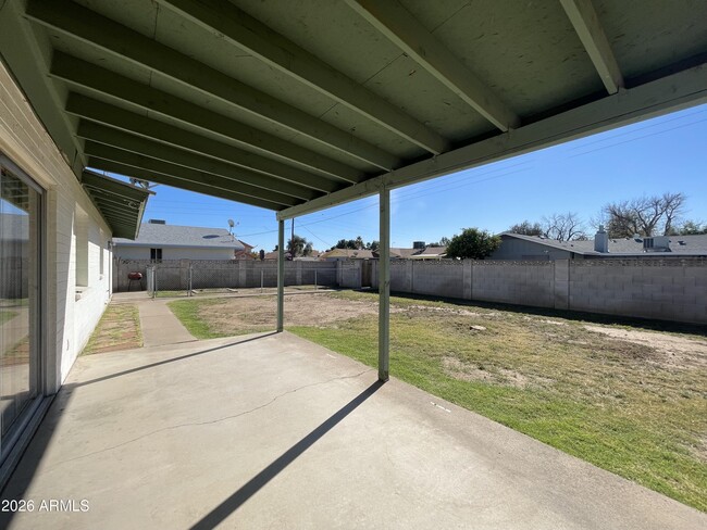 Building Photo - 3109 W Augusta Ave