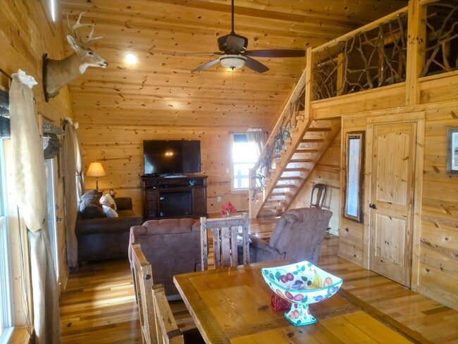 Building Photo - 1509 Cat Gap Rd