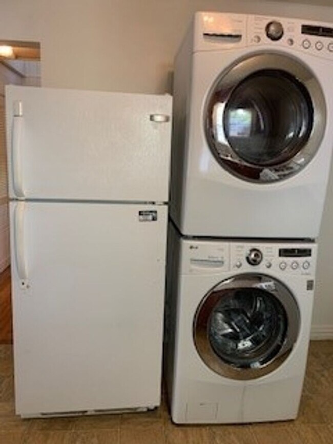 Building Photo - RBERNL