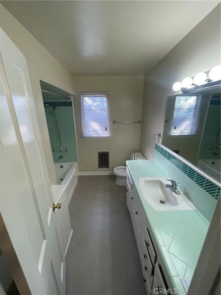 Building Photo - 821 La Cadena Ave