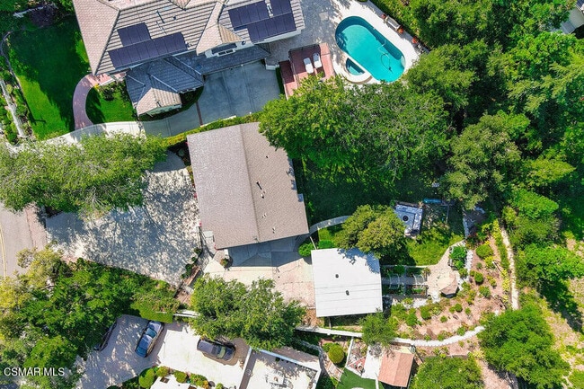Building Photo - 279 Lake Sherwood Dr