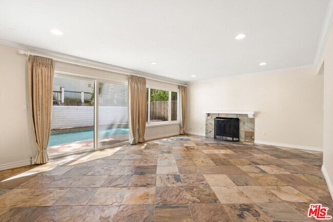 Building Photo - 22840 Sparrow Dell Dr