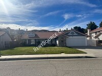 Building Photo - 4 Bedroom 2 bathroom home for rent in Palm...