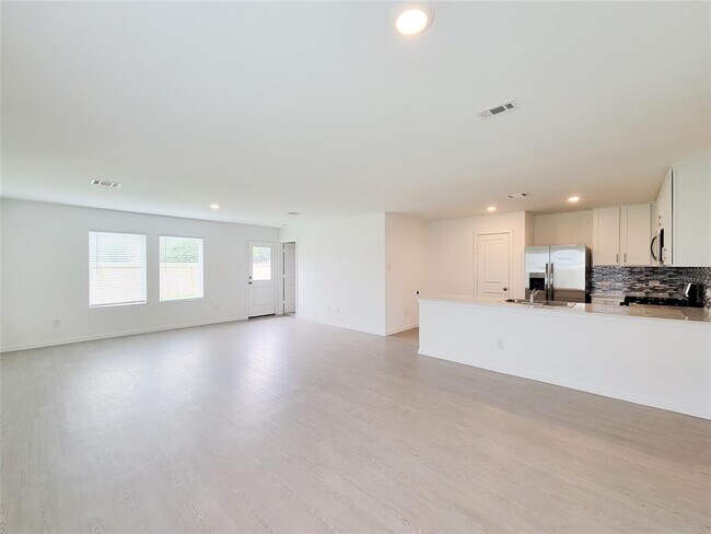 Building Photo - 6 Riverwood Circle Ct