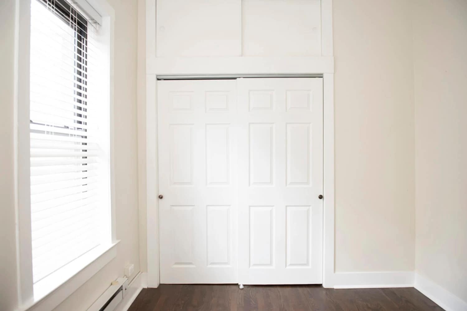 Building Photo - 917 W Waveland Ave