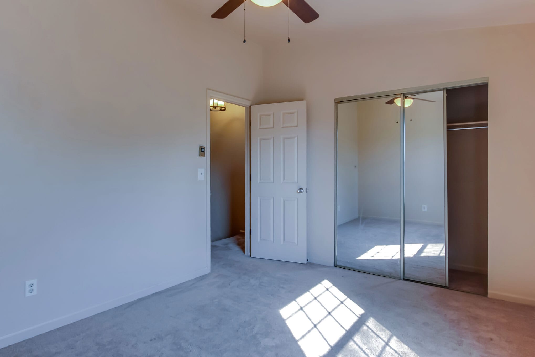 Building Photo - 3200 Azalea Dr