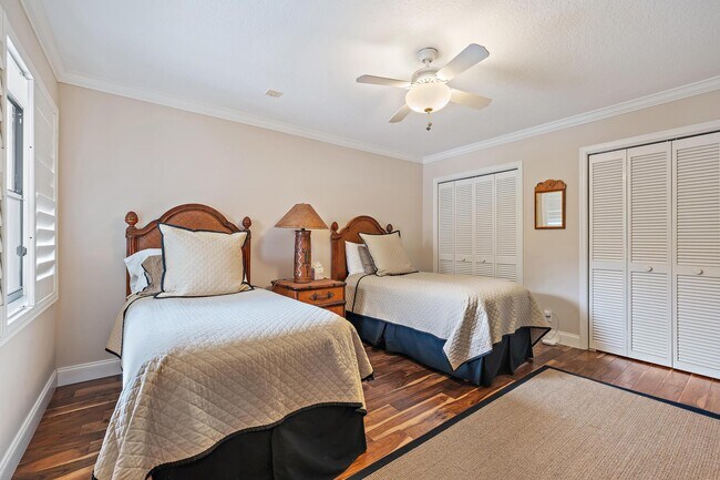 Building Photo - 3881 Back Bay Dr