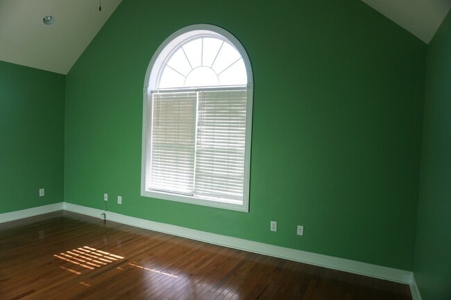 Building Photo - 1020 Ringlet Ct