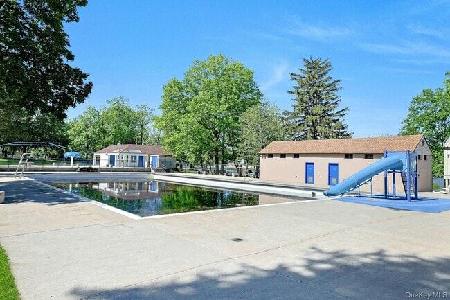 Building Photo - 962 Rte 9W