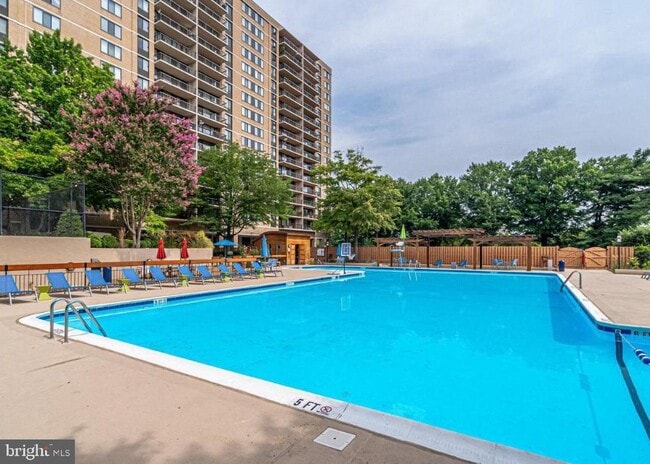 Building Photo - 5500 Holmes Run Pkwy