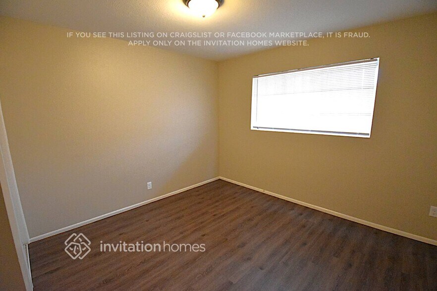 Building Photo - 3335 W McLellan Blvd