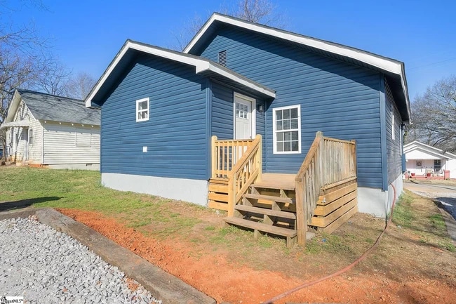 Building Photo - 212 E Bearden St