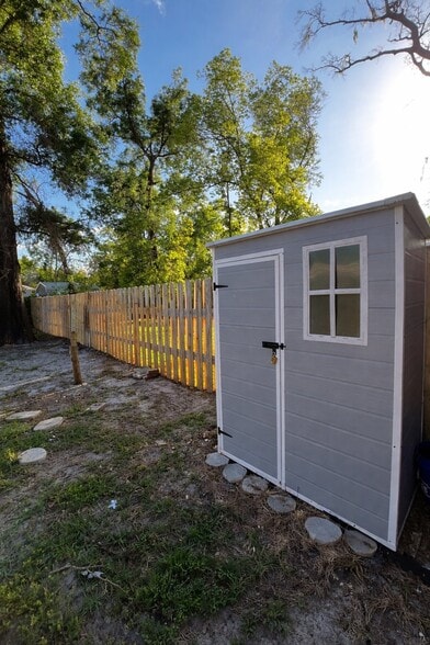 Building Photo - 467 Connecticut Ave