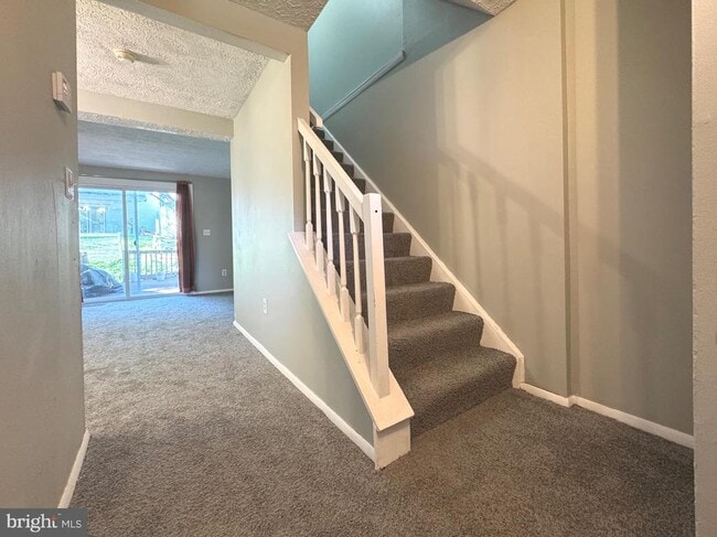 Building Photo - 95 Stillwood Cir