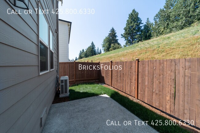 Building Photo - 4245 Pronghorn Pl