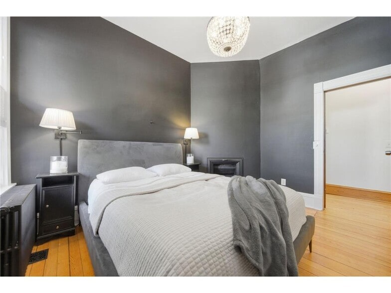 Building Photo - 2701 DuPont Ave S