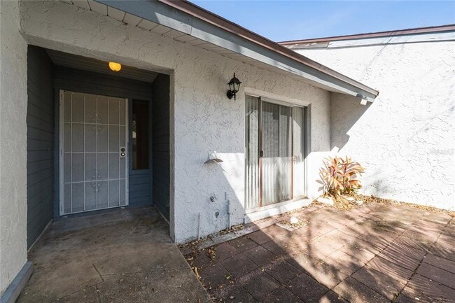 Building Photo - 126 Dahlia Village Cir