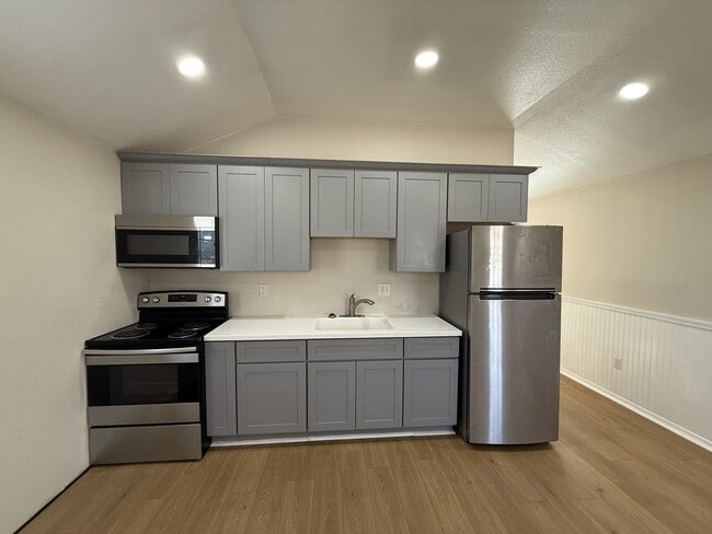 Building Photo - 19 Aspen Cir