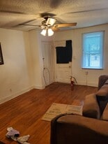 Building Photo - 1014 N University Dr