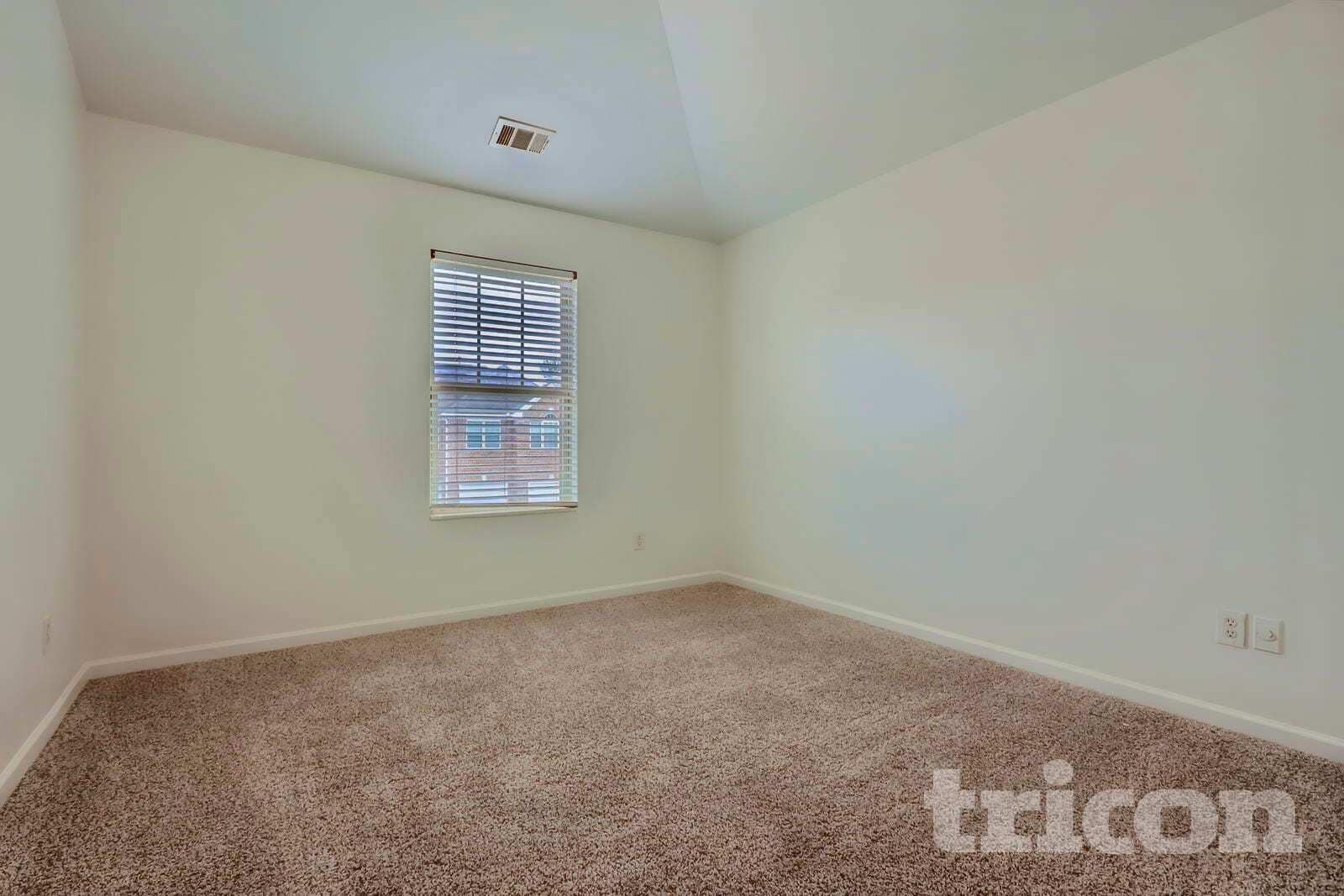 Building Photo - 5732 Barrington Run