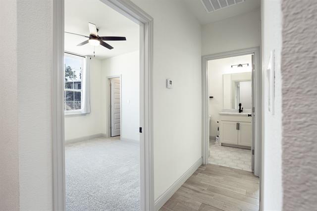 Building Photo - 5116 Stoneridge Dr